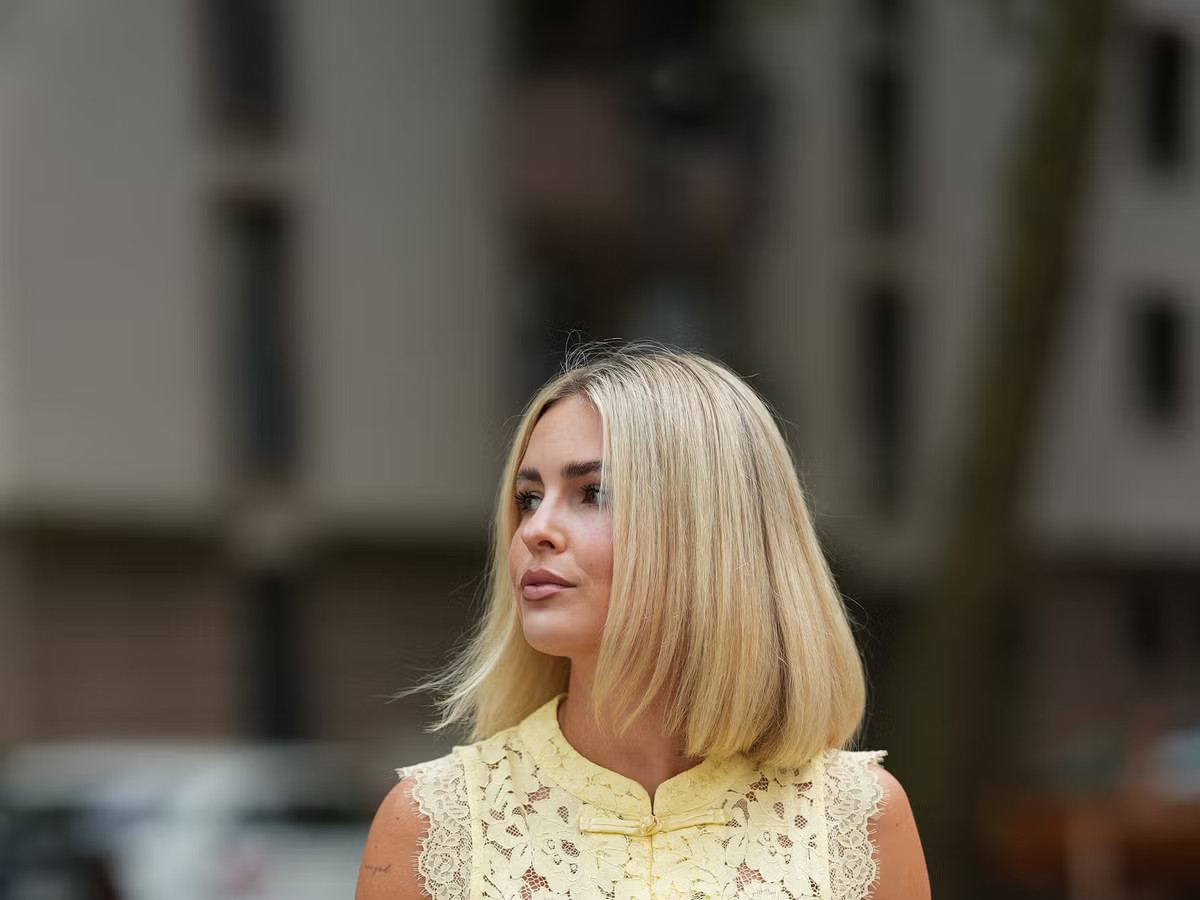 Platinum Blonde With Ash Undertones Platinum Blonde With Ash Undertones — Hair Color 2027 for Olive Skin
