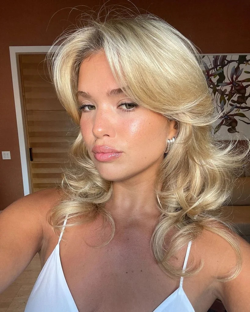 Voluminous Lob With Root Shadow Voluminous Lob With Root Shadow — White Hair 2027