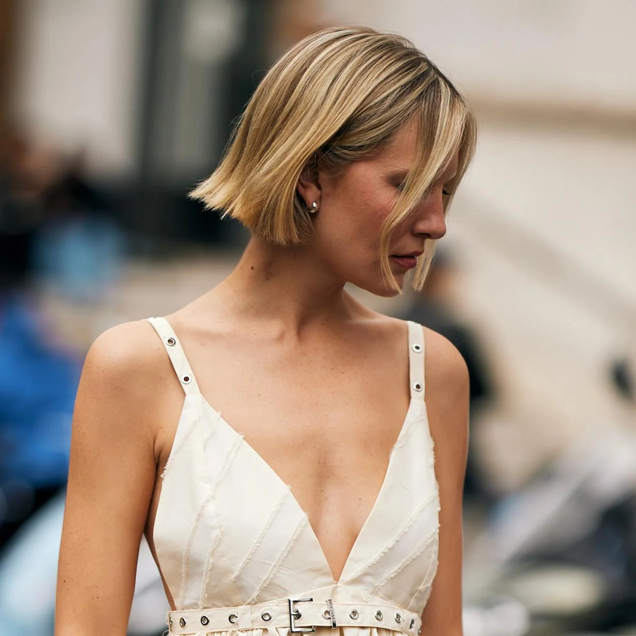 Blunt Ash Blonde Bob With Side Bangs Blunt Ash Blonde Bob With Side Bangs — Hairstyles 2027 for Hot Weather