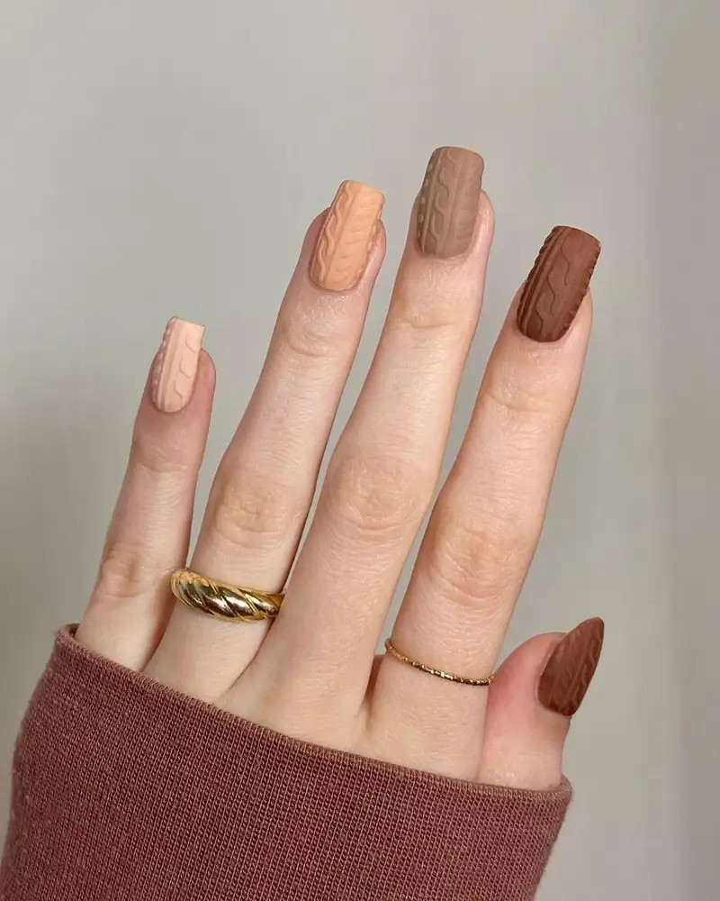 Textured Cable Knit Matte Gradient Nails Textured Cable Knit Matte Gradient Nails — Winter Matte Nails 2027