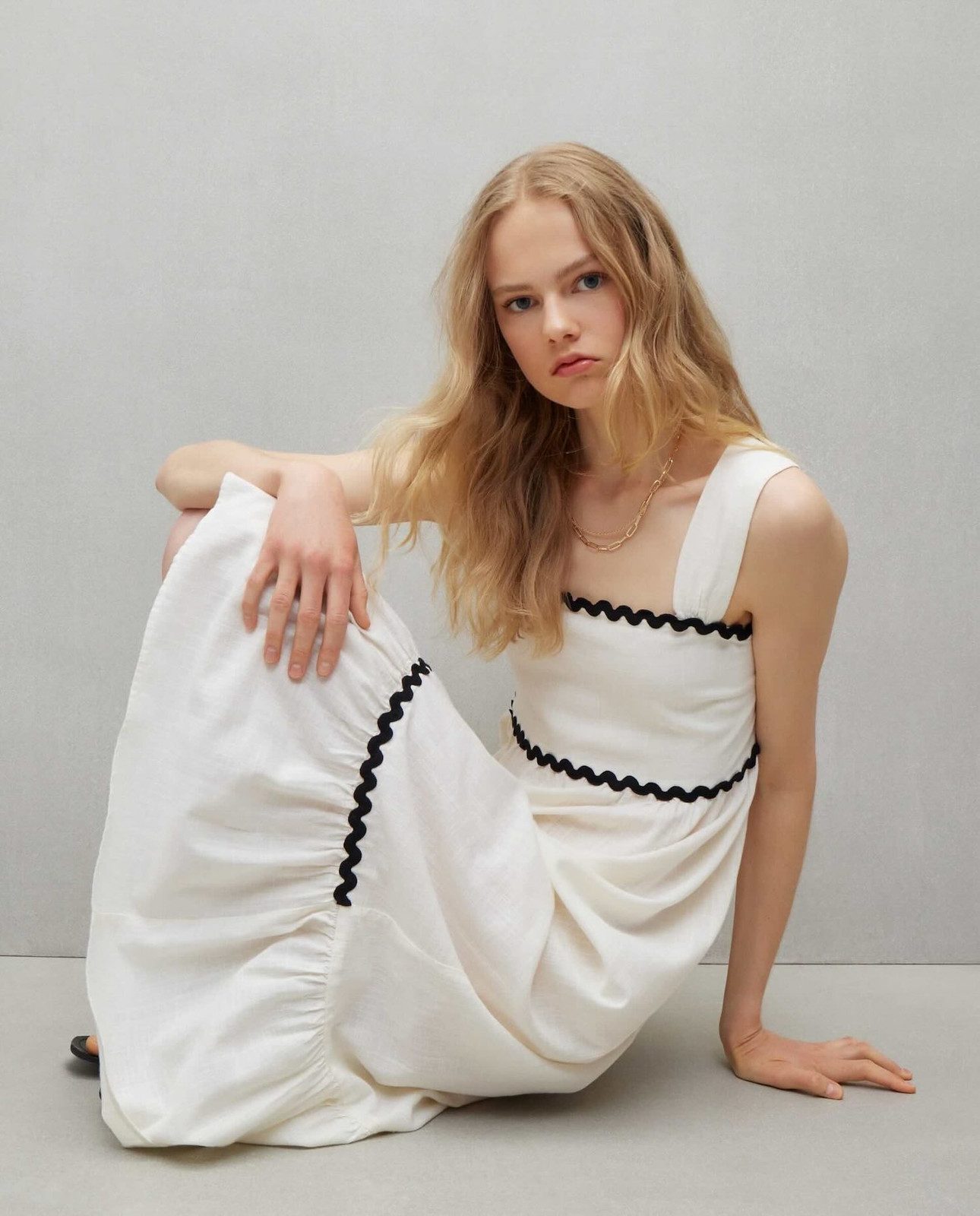Chic Linen A-Line Dress with Black Trim Chic Linen A-Line Dress with Black Trim — Honeymoon Outfits 2027