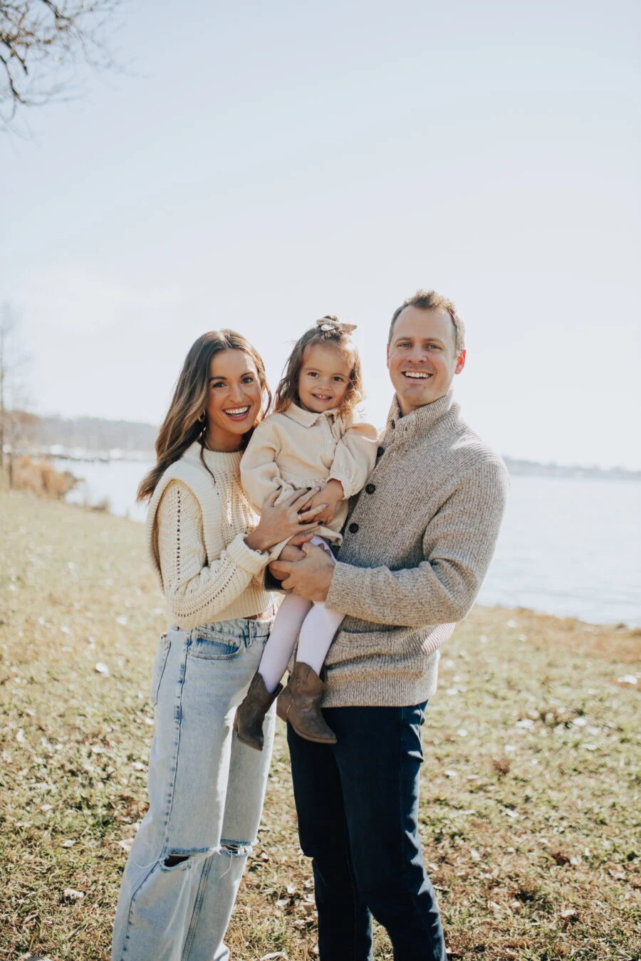 Cream Knit Sweater and Distressed Jeans for a Casual Outdoor Family Gathering Cream Knit Sweater and Distressed Jeans for a Casual Outdoor Family Gathering — Family Photo Outfits Beach 2027