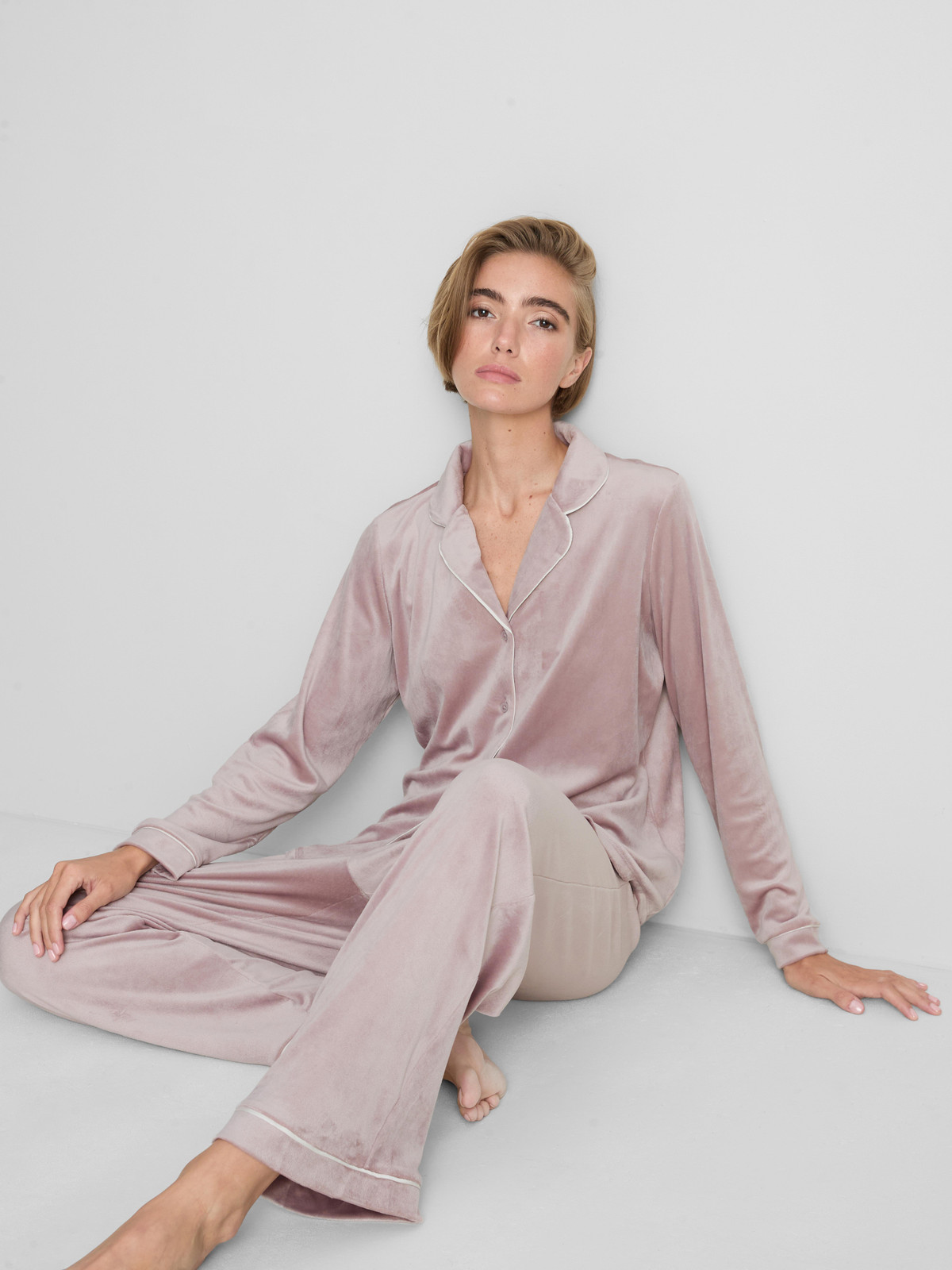 Dusty Rose Velvet Pajama Set with Piping Detail Dusty Rose Velvet Pajama Set with Piping Detail — Dorm Outfits 2027