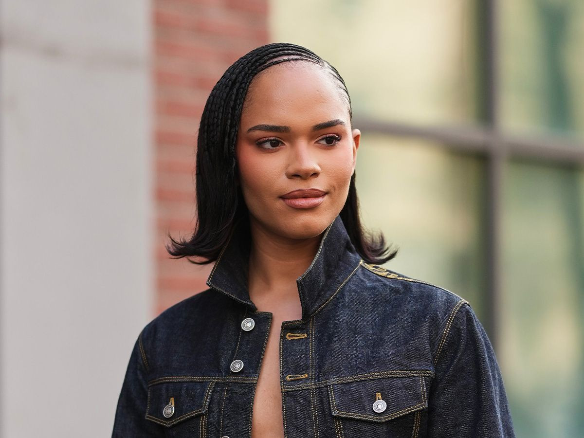 Sleek Collarbone Bob Braids Sleek Collarbone Bob Braids — Bob Knotless Braids 2027