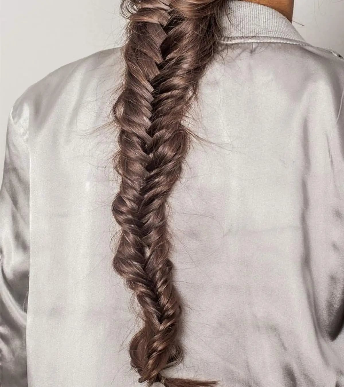 Medium Brown Wavy Fishtail Braid With Highlights Medium Brown Wavy Fishtail Braid With Highlights — Mermaid Braid 2027