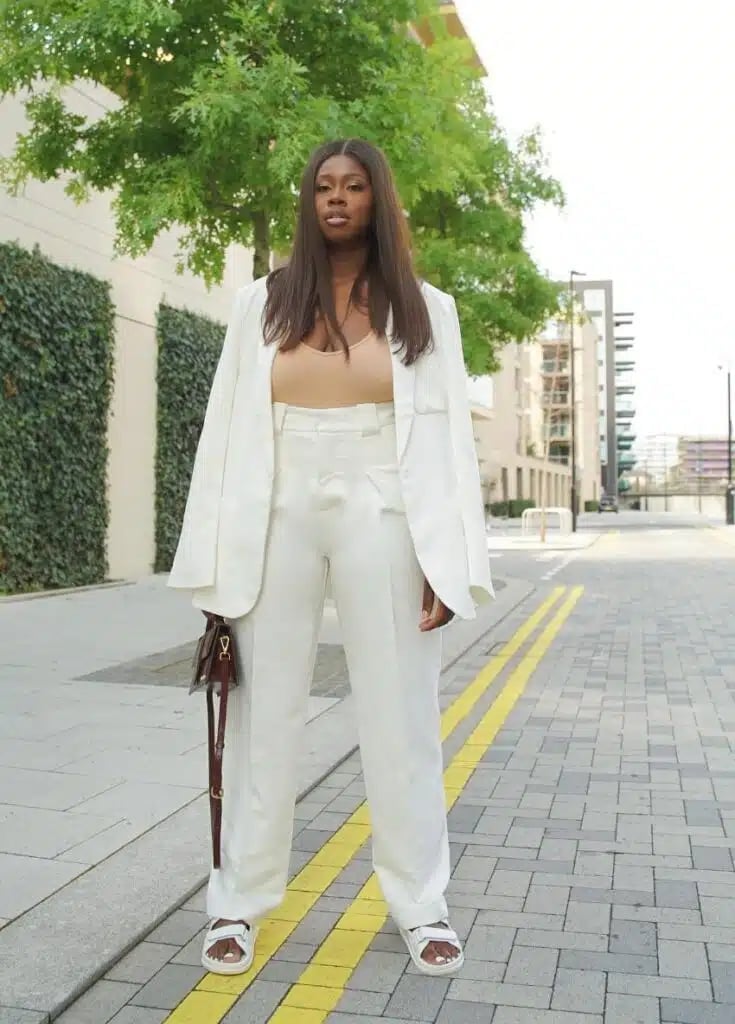 White Linen Blazer Nude Tank Top Wide Leg Pants White Linen Blazer Nude Tank Top Wide Leg Pants — Midsize Outfits 2027