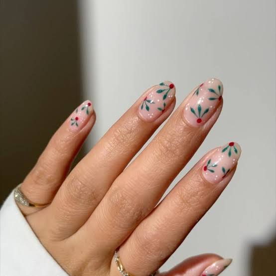 Short Oval Mistletoe Berry Nails Short Oval Mistletoe Berry Nails — Mistletoe Nails 2026
