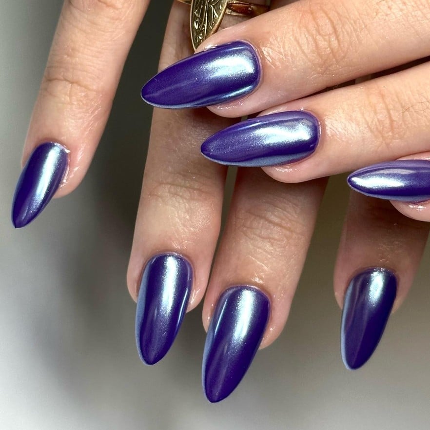 Medium Stiletto Vibrant Metallic Purple Medium Stiletto Vibrant Metallic Purple — Muted Metallic Nails 2027