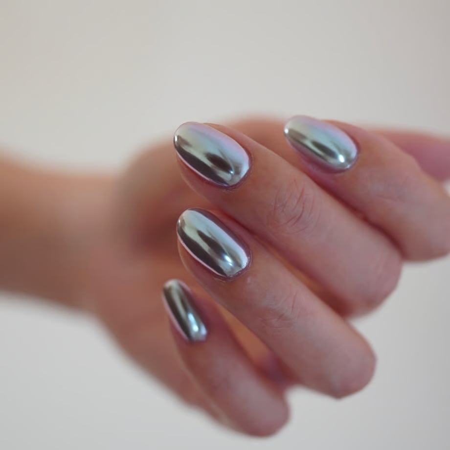 Mute Color Magnet Nails Mute Color Magnet Nails — Muted Metallic Nails 2027