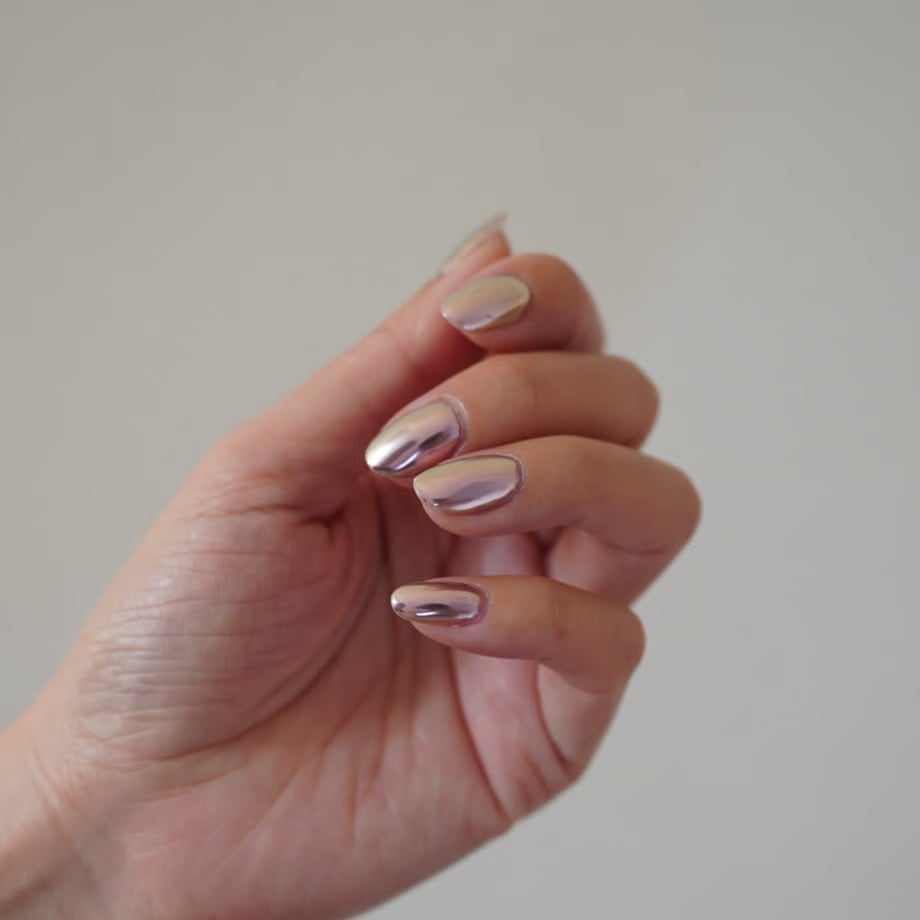 Ungu Nails Mute Color Magnet, Close-Up Take Ungu Nails Mute Color Magnet, Close-Up Take — Muted Metallic Nails 2027