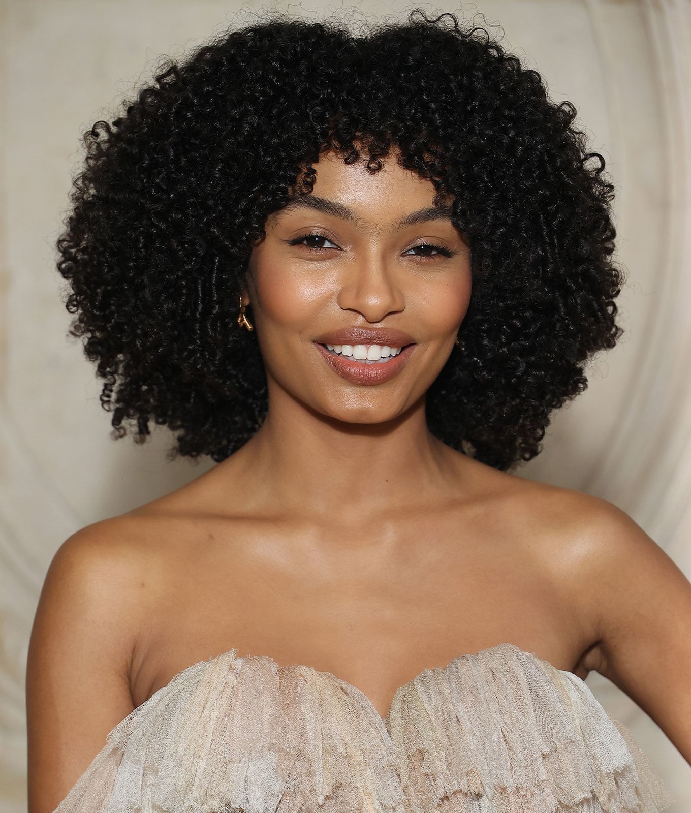 Shoulder Length Dark Brown Blowout With Highlights Shoulder Length Dark Brown Blowout With Highlights — Natural Hairstyles 2027 for Black Women