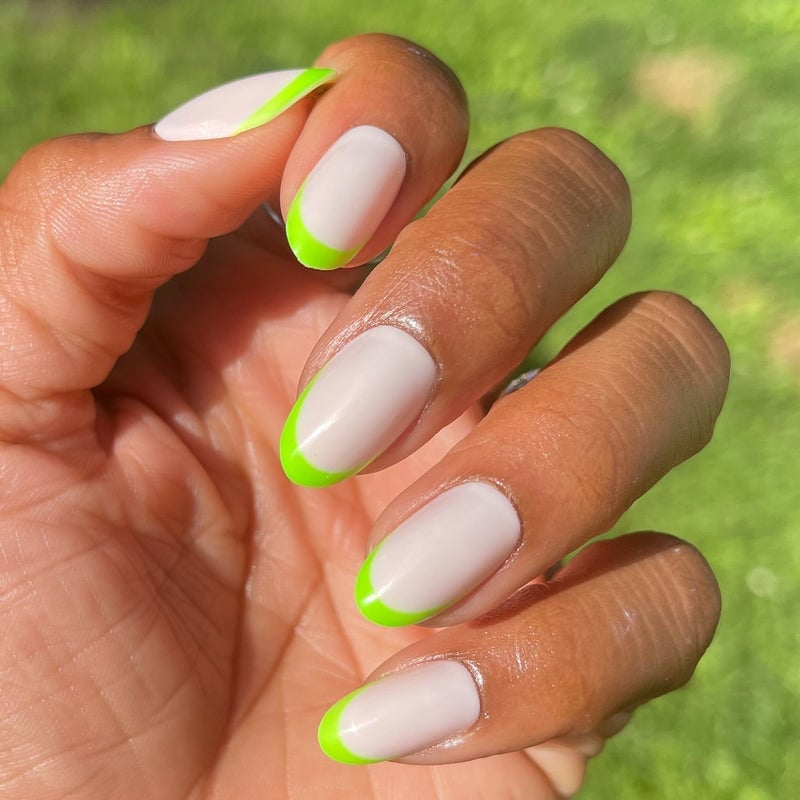 Medium Oval Clear Neon Lime French Tips Medium Oval Clear Neon Lime French Tips — Neon Oval Nails 2027