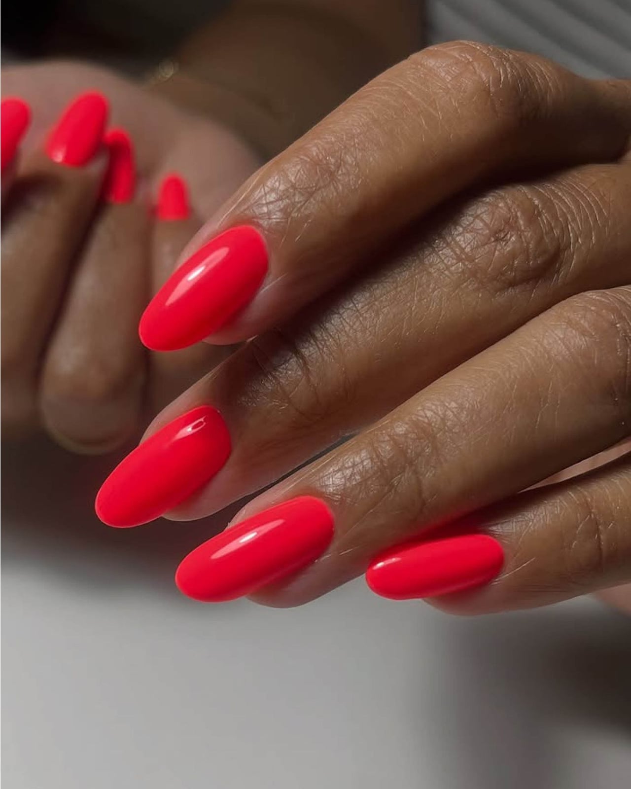 Oval Medium Bright Neon Pink Glossy Nails, Solid Color Oval Medium Bright Neon Pink Glossy Nails, Solid Color — Neon Oval Nails 2027