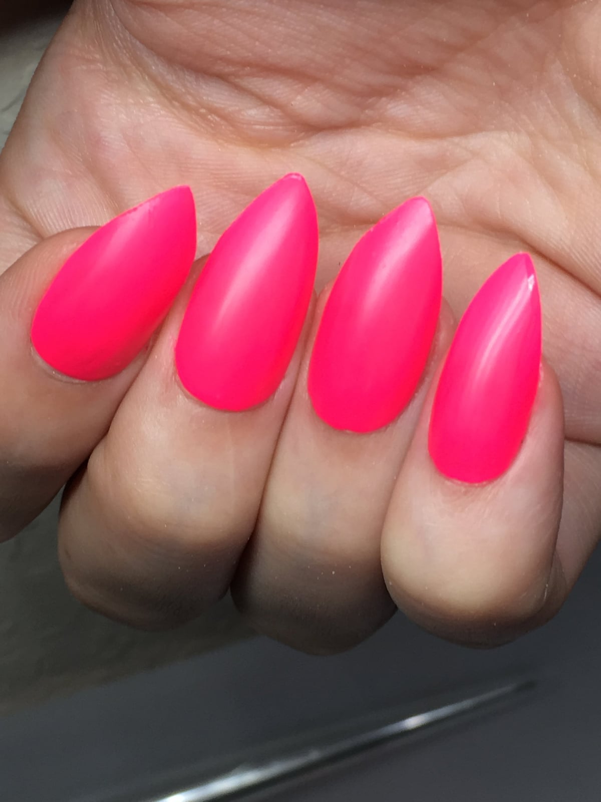 Medium Stiletto Neon Pink Matte Nails Medium Stiletto Neon Pink Matte Nails — Neon Pink Nails 2027