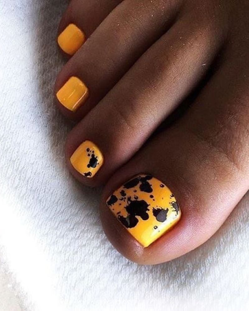 Orange Toenails with Abstract Black Spots Orange Toenails with Abstract Black Spots — Orange Toe Nails 2027
