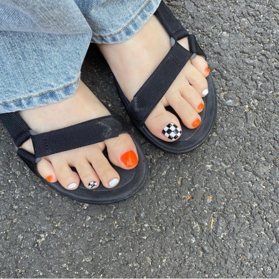 Orange Toenails with Checkerboard Accents Orange Toenails with Checkerboard Accents — Orange Toe Nails 2027