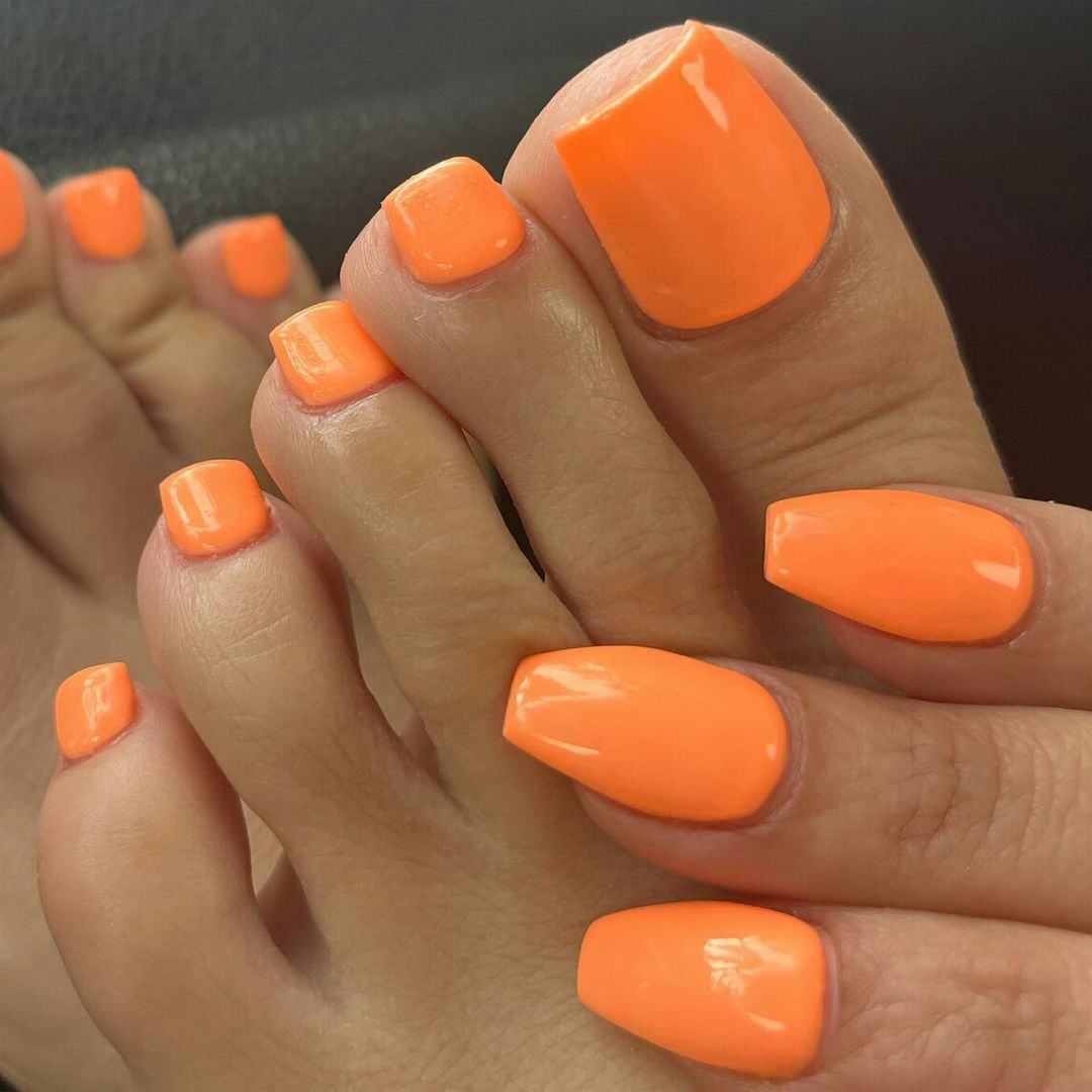 Bold Bright Orange Glossy Toenails Bold Bright Orange Glossy Toenails — Orange Toe Nails 2027
