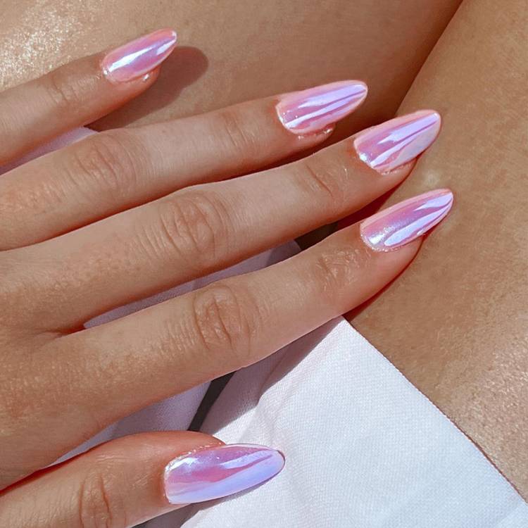 Streaked Pastel Pink Chrome Oval Nails Streaked Pastel Pink Chrome Oval Nails — Pastel Chrome Nails 2027
