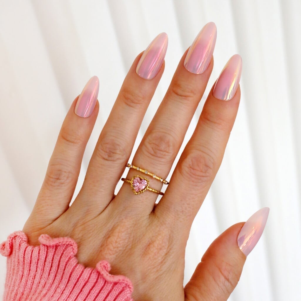 Iridescent Pastel Pink Chrome Long Almond Nails, Softer Variation Iridescent Pastel Pink Chrome Long Almond Nails, Softer Variation — Pastel Chrome Nails 2027