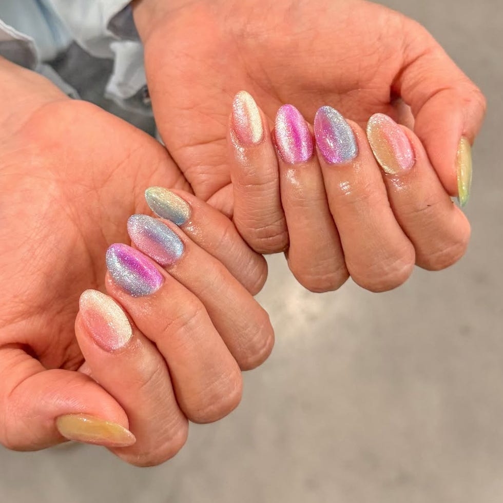 Multi-Color Pastel Chrome Shift Oval Nails, Purple Multi-Color Pastel Chrome Shift Oval Nails, Purple — Pastel Chrome Nails 2027