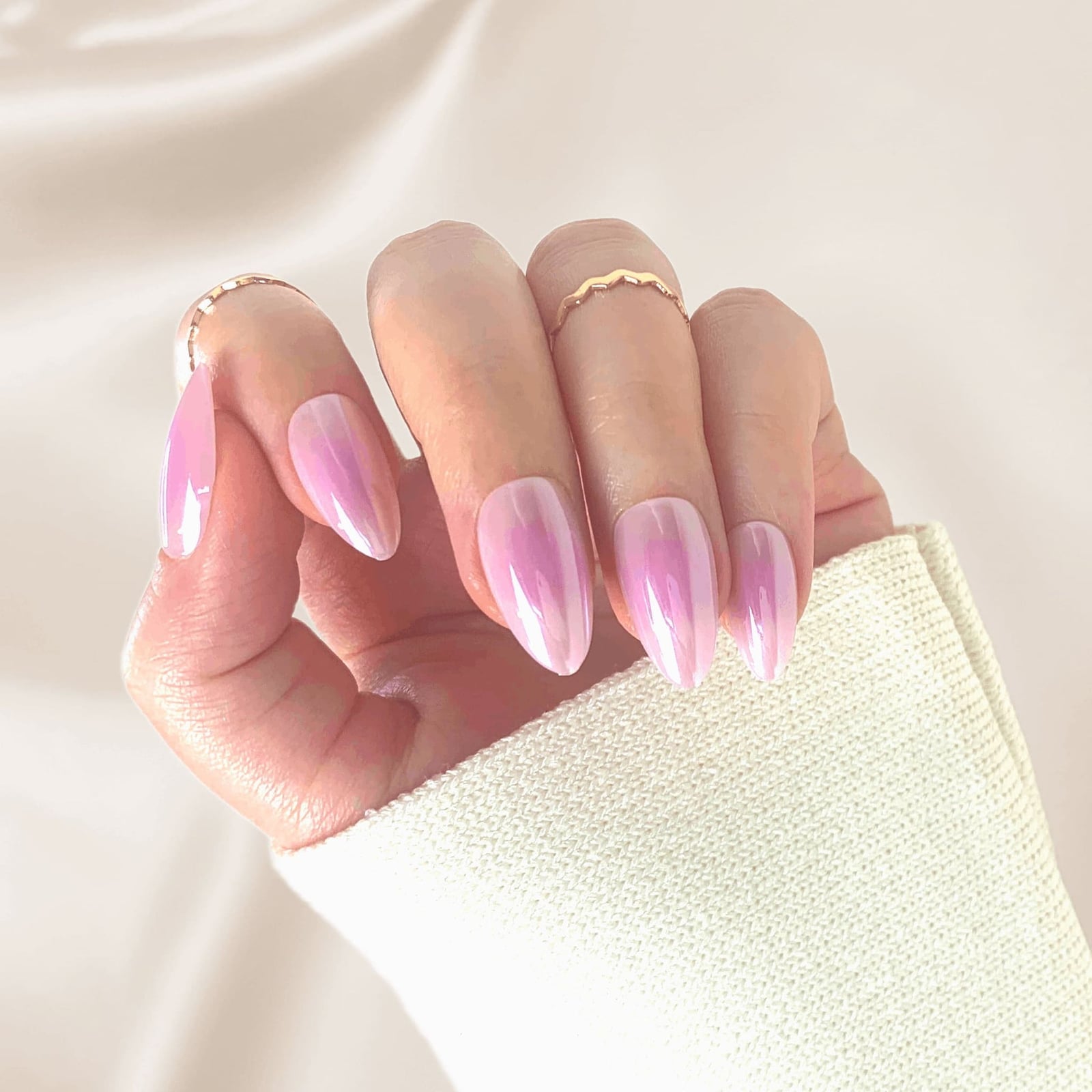 Soft Pink Iridescent Chrome Almond Nails, Everyday Version Soft Pink Iridescent Chrome Almond Nails, Everyday Version — Pastel Chrome Nails 2027