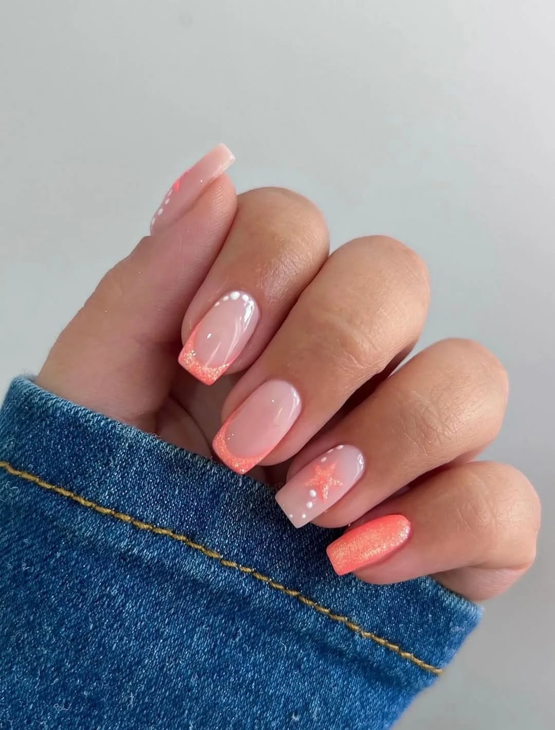 Coral Glitter French Tip Square Nails With Dots Coral Glitter French Tip Square Nails With Dots — Peach French Tip Nails 2027