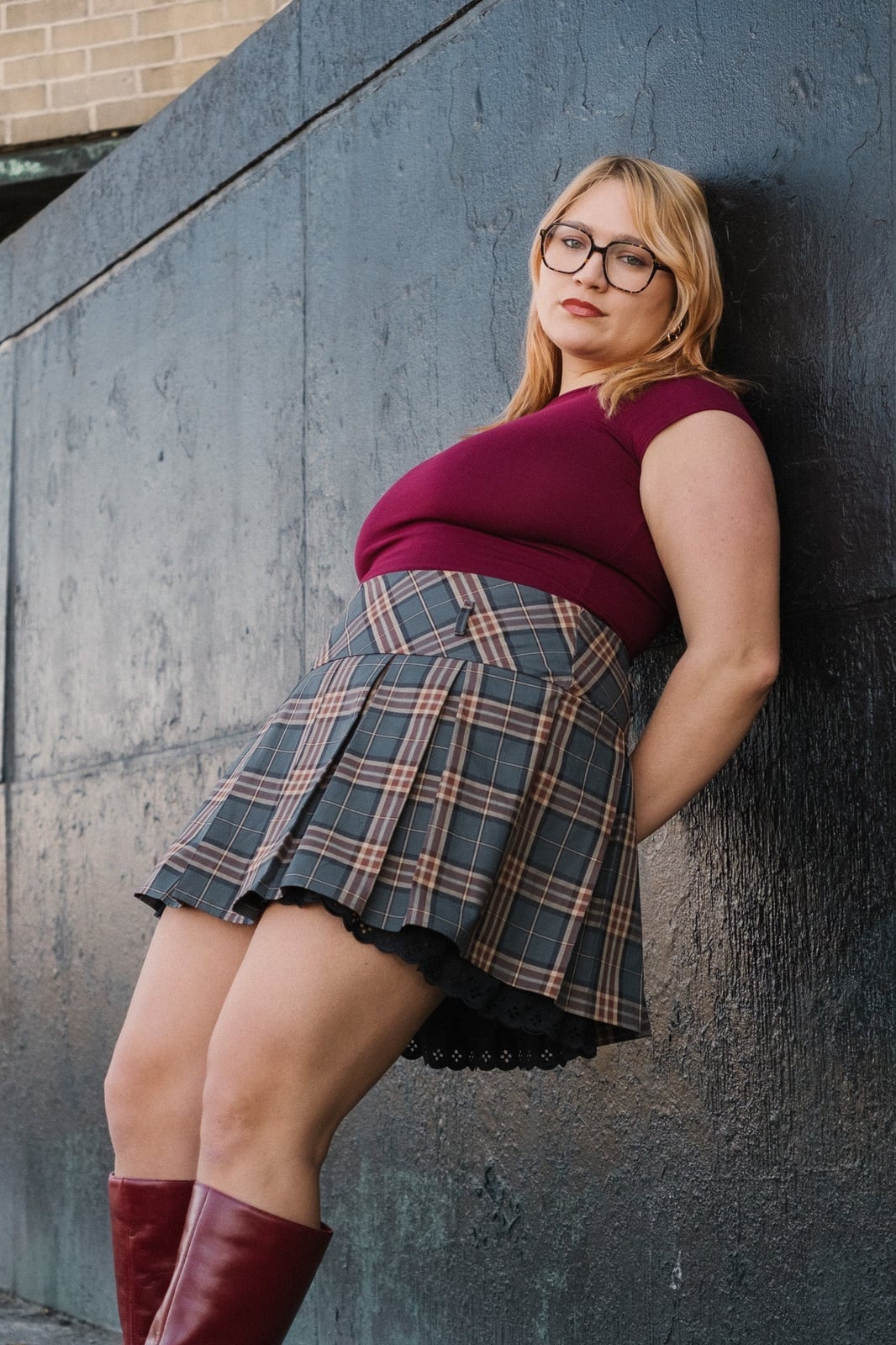 Gray Plaid Pleated Mini Skirt With Burgundy Top and Red, Close-Up Take Gray Plaid Pleated Mini Skirt With Burgundy Top and Red, Close-Up Take — Plaid Pleated Skirt Outfits 2027