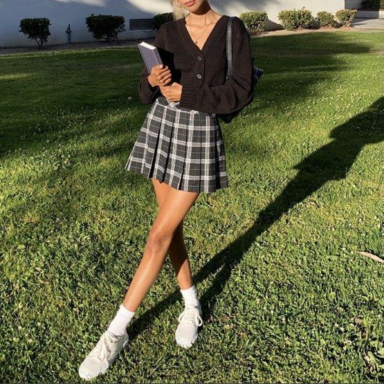 Gray Plaid Pleated Mini Skirt With Cropped Cardigan and Sneakers Gray Plaid Pleated Mini Skirt With Cropped Cardigan and Sneakers — Plaid Pleated Skirt Outfits 2027