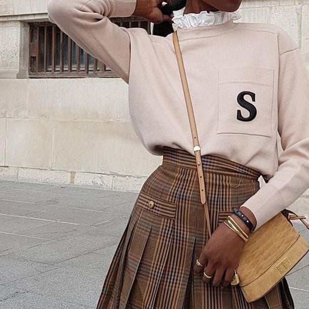 Brown Plaid Midi Skirt With Knit Sweater Brown Plaid Midi Skirt With Knit Sweater — Plaid Tennis Skirt Outfits 2027