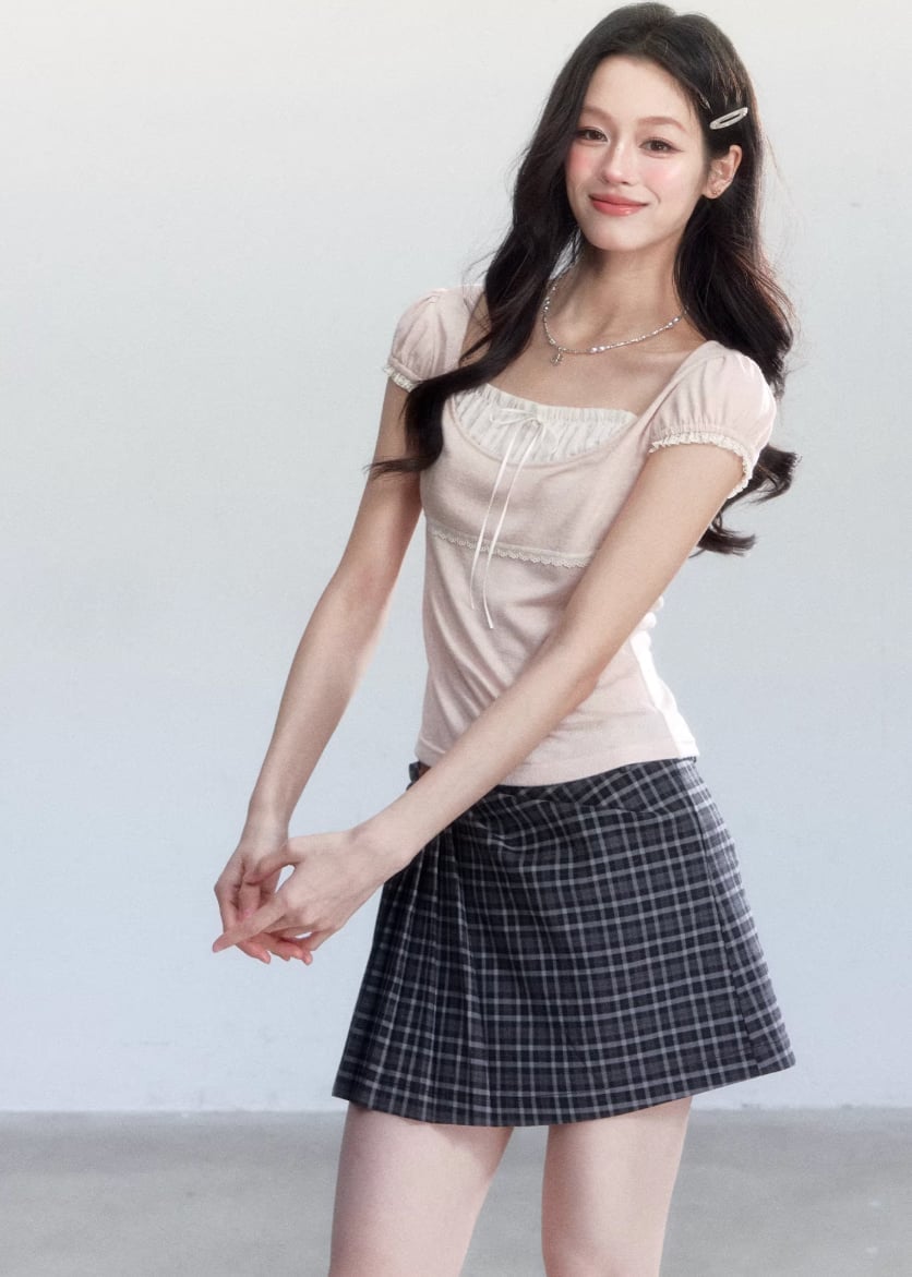 Gray Plaid Mini Skirt With Puff Sleeve Top Gray Plaid Mini Skirt With Puff Sleeve Top — Plaid Tennis Skirt Outfits 2027