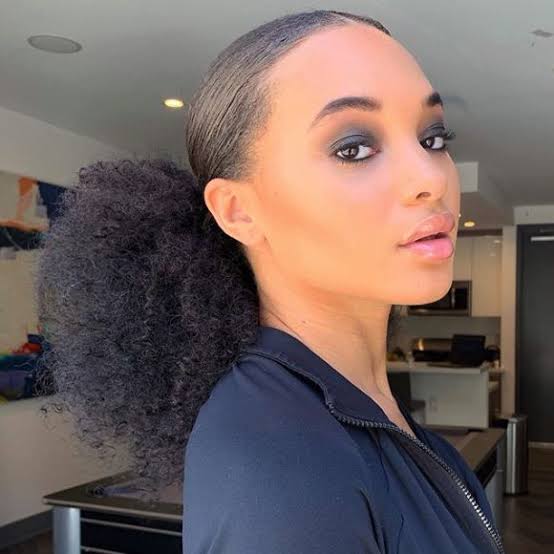 High Voluminous Curly Dark Brown Ponytail High Voluminous Curly Dark Brown Ponytail — Ponytail Disney Hairstyles 2027