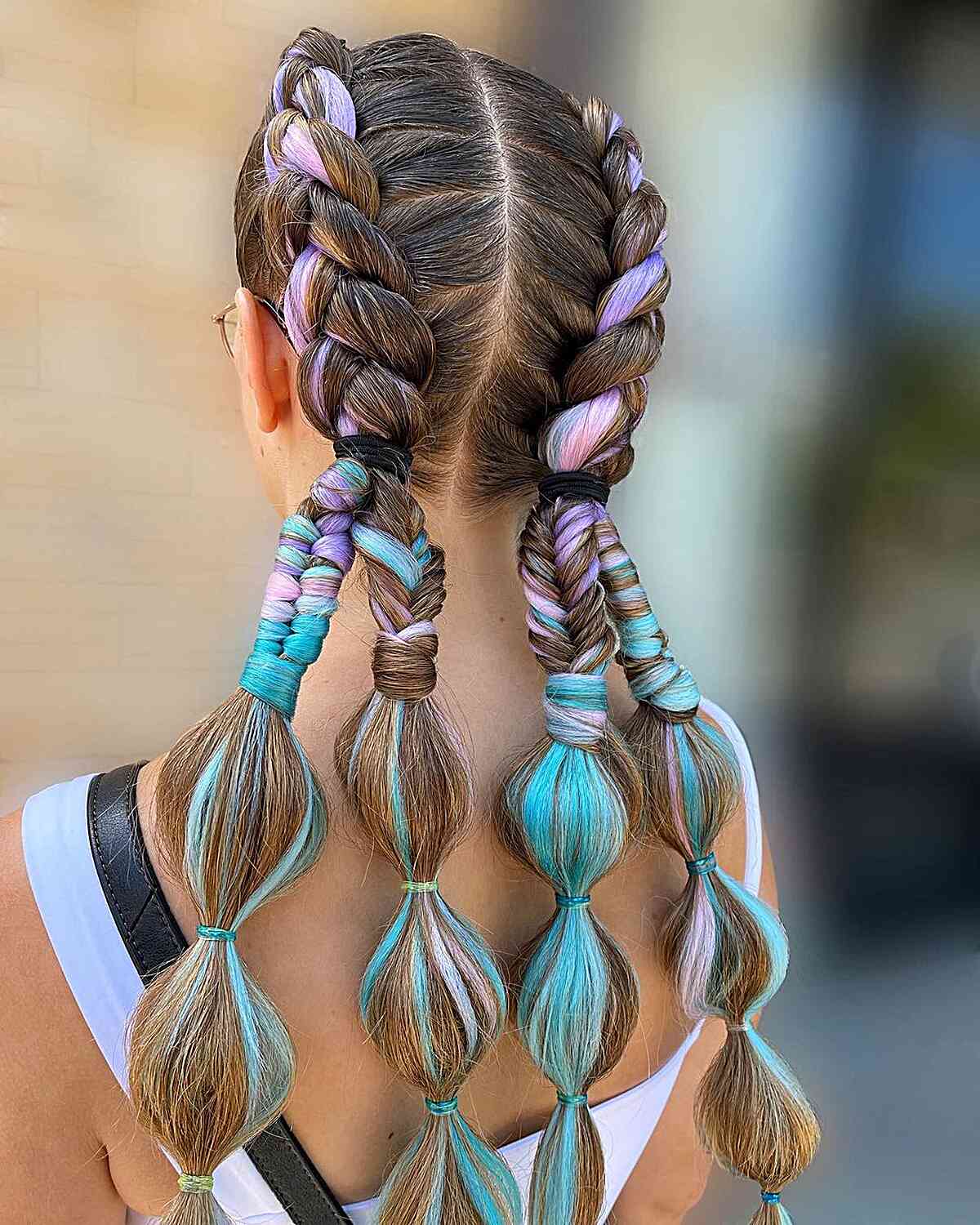 Brown Bubble Braids With Pastel Streaks Brown Bubble Braids With Pastel Streaks — Ponytail Festival Hairstyles 2027