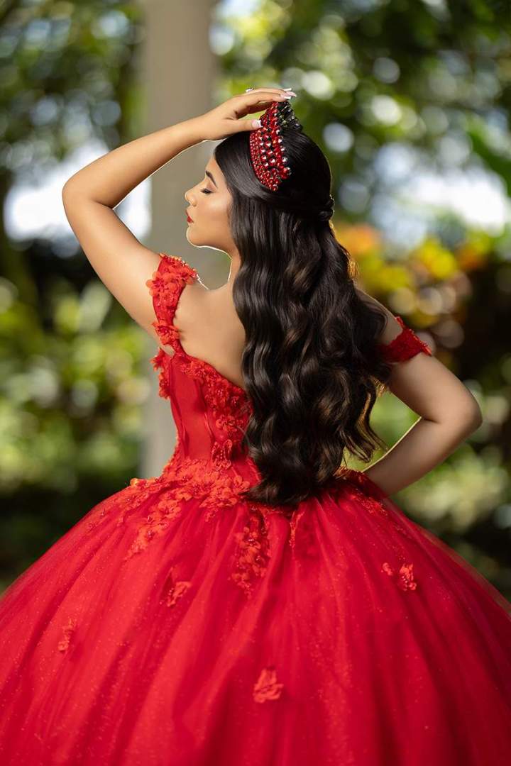 Dark Brown Half-Up Wavy Tiara, Mid-Back Dark Brown Half-Up Wavy Tiara, Mid-Back — Quick Quinceanera Hairstyles 2027