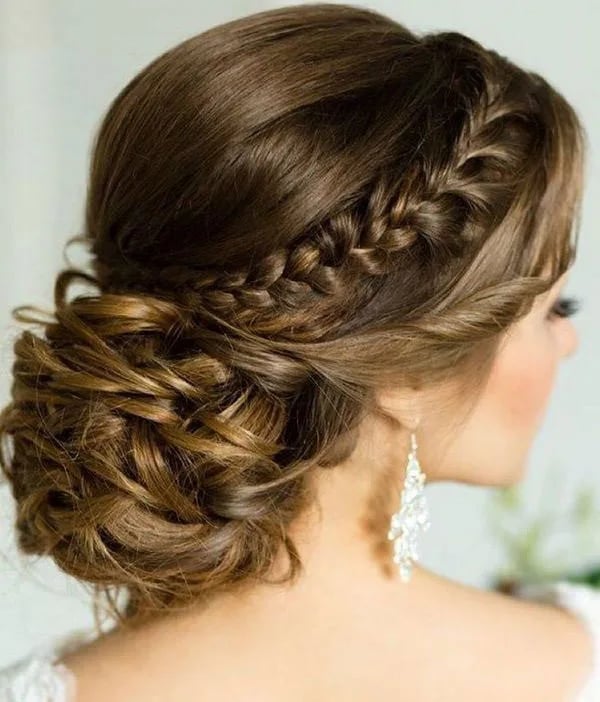 Dark Brown Loose Flowing Waves Tiara Dark Brown Loose Flowing Waves Tiara — Quick Quinceanera Hairstyles 2027