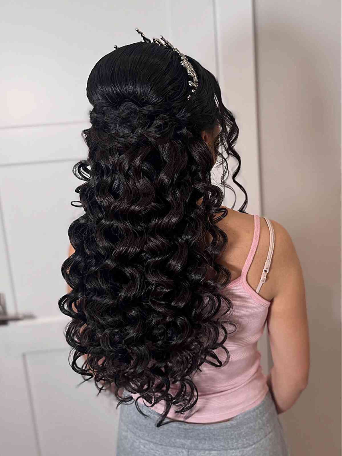 Brown Blonde Highlighted Fishtail Braid Brown Blonde Highlighted Fishtail Braid — Quick Quinceanera Hairstyles 2027
