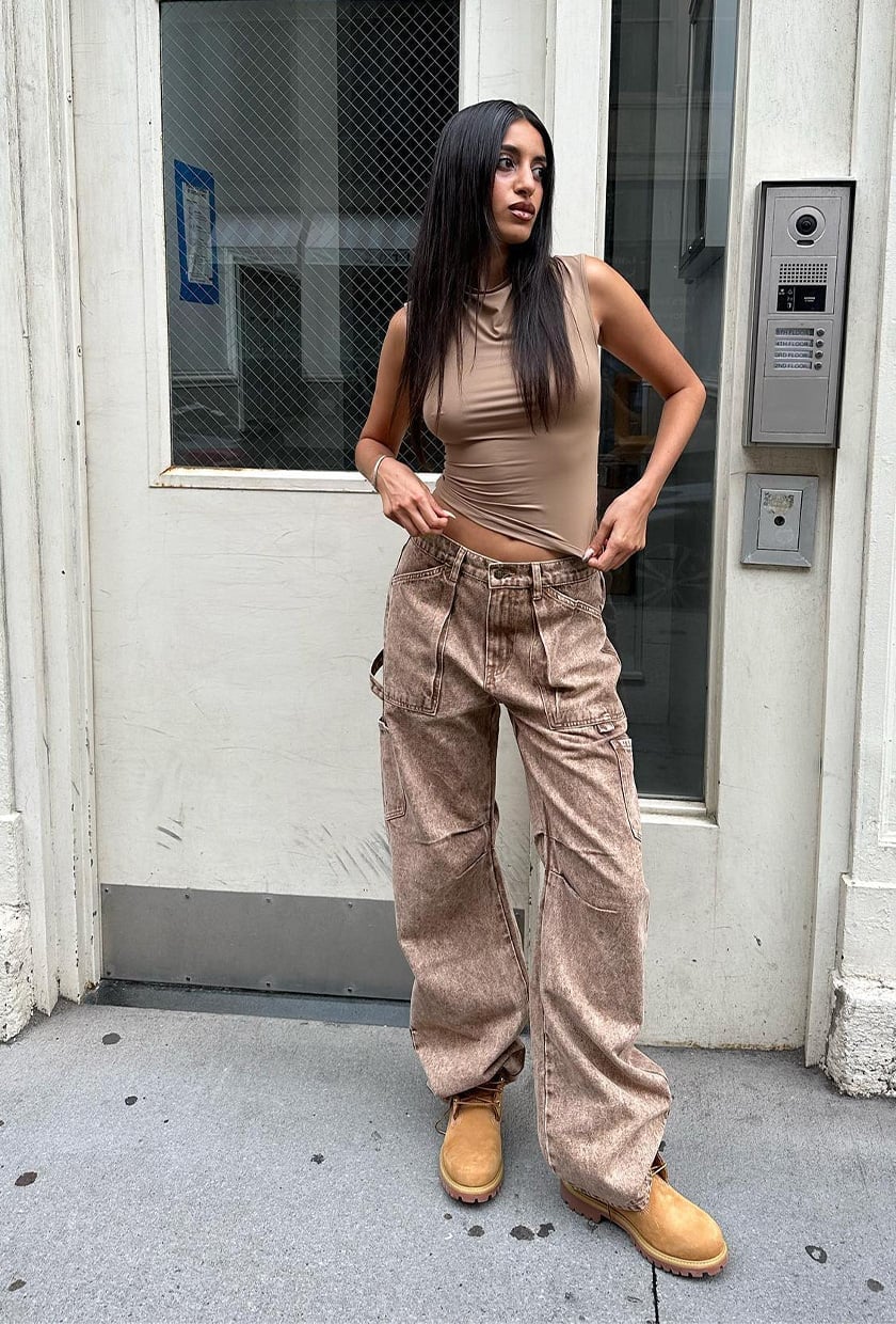Sleeveless Top and Wide-Leg Cargo Pants Sleeveless Top and Wide-Leg Cargo Pants — Rap Concert Outfits 2027