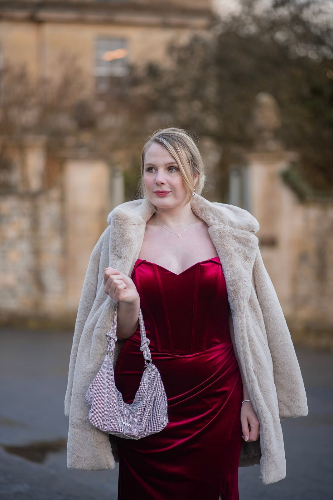 Burgundy velvet corset dress with cream faux fur coat Burgundy velvet corset dress with cream faux fur coat — Red New Years Eve Outfits 2027