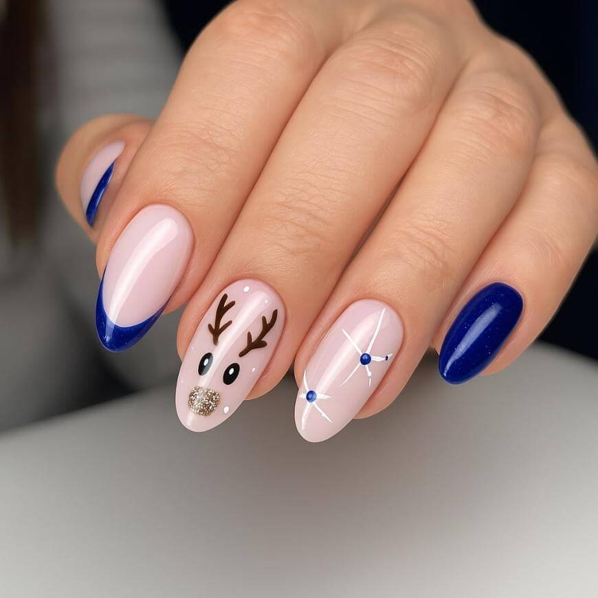 Short Oval Red Reindeer Face Santa Claus Nails Short Oval Red Reindeer Face Santa Claus Nails — Reindeer Nails 2026