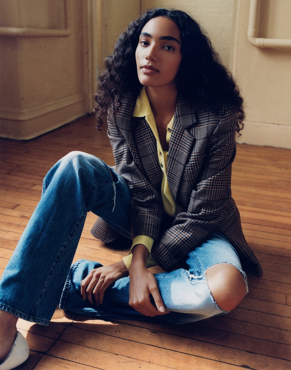 Medium wash wide-leg jeans with large knee rips, White Pointed Flats Medium wash wide-leg jeans with large knee rips, White Pointed Flats — Ripped Jeans 2027