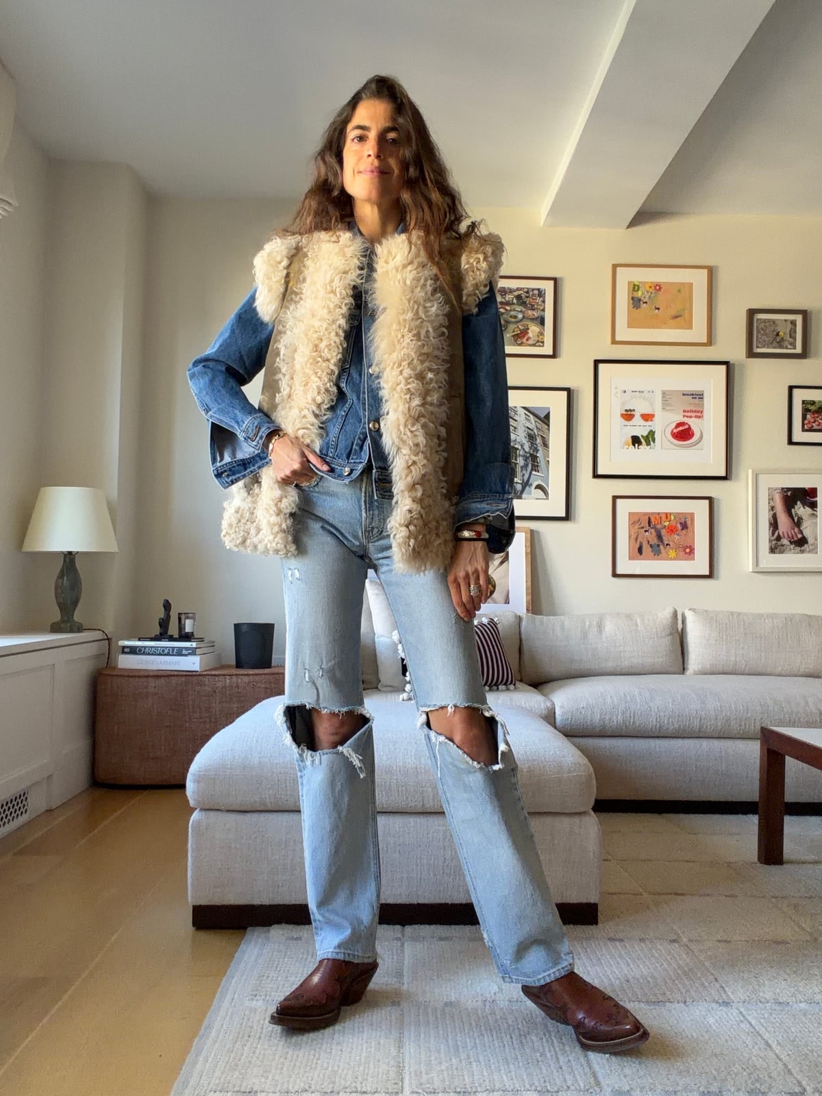 Light blue straight-leg jeans with knee rips and shearling vest Light blue straight-leg jeans with knee rips and shearling vest — Ripped Jeans 2027