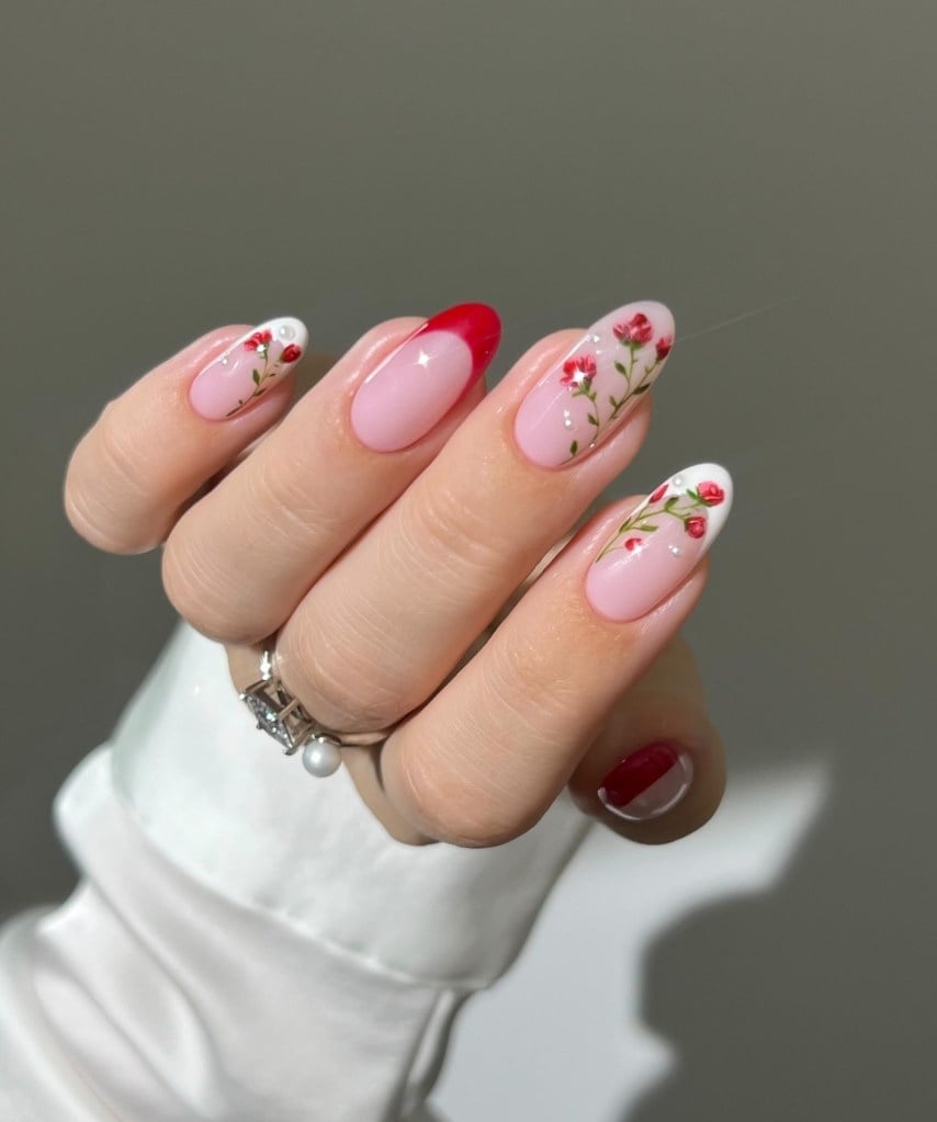 Medium Oval Iridescent Rose Nails Medium Oval Iridescent Rose Nails — Rose Flower Nails 2027