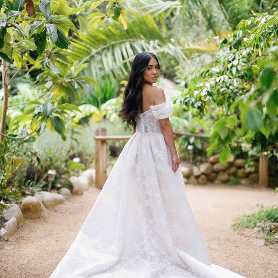 Long Dark Brown Loose Waves With Middle Parting Long Dark Brown Loose Waves With Middle Parting — Rustic Wedding Hairstyles 2027