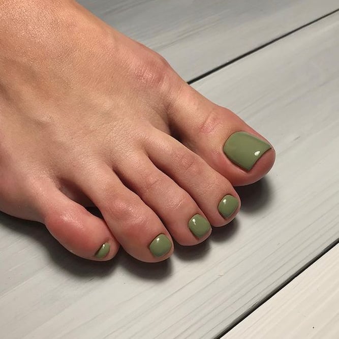 Opaque Glossy Sage Green Short Square Pedicure Opaque Glossy Sage Green Short Square Pedicure — Sage Green Toe Nails 2027