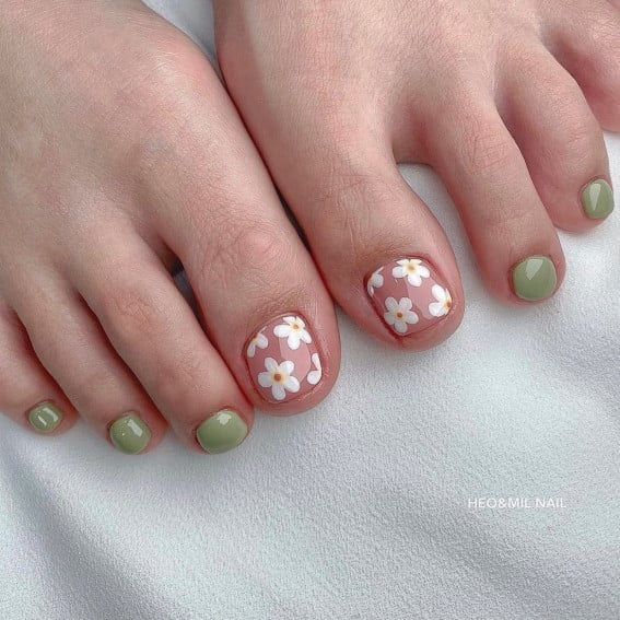 Sage Green With White Floral Art Accent Nails Sage Green With White Floral Art Accent Nails — Sage Green Toe Nails 2027