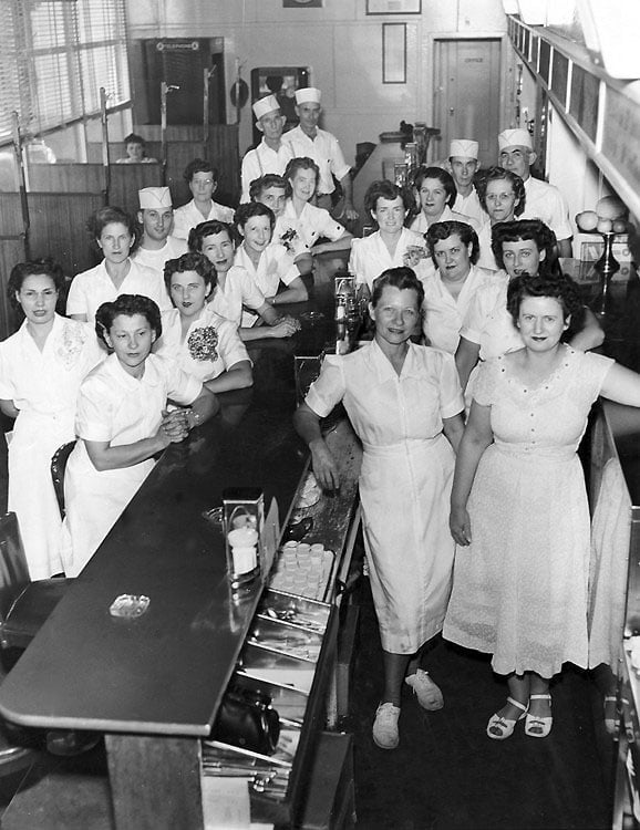 Vintage White Dresses and Shirts With Aprons Vintage White Dresses and Shirts With Aprons — Server Outfits 2027