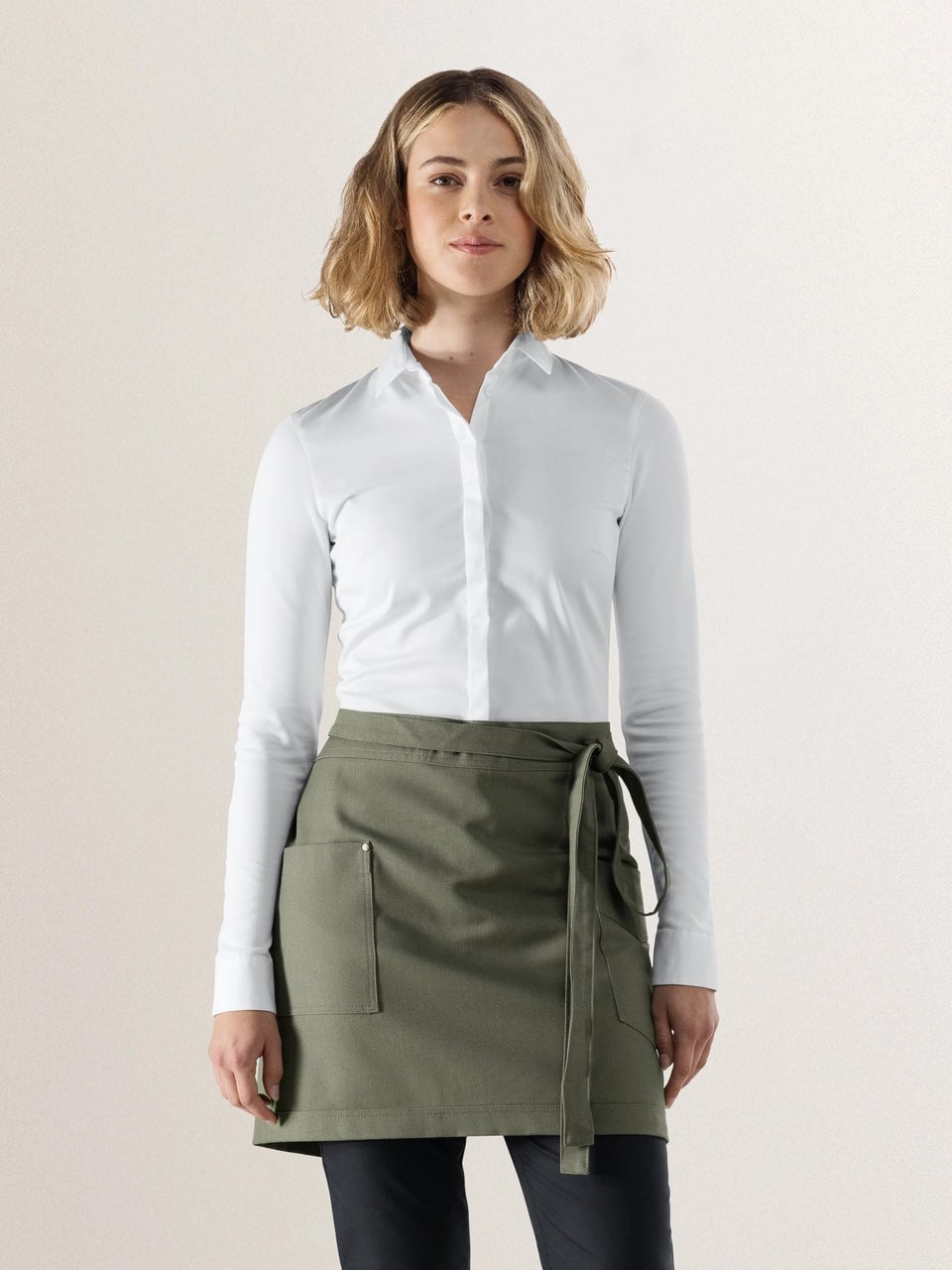 White Collared Shirt With Olive Green Wrap Apron White Collared Shirt With Olive Green Wrap Apron — Server Outfits 2027