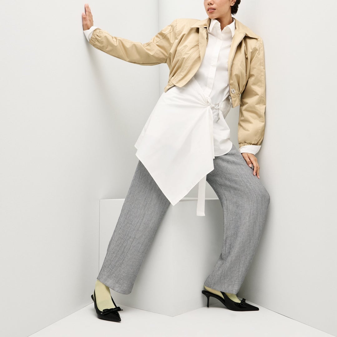 Wide-leg trousers with sheer crew socks and bow heels Wide-leg trousers with sheer crew socks and bow heels — Sheer Socks Outfits 2027