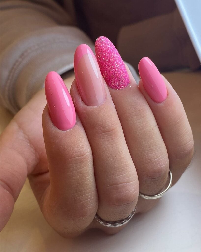 Hot Pink Glitter Heart Outline Short Almond Nails Hot Pink Glitter Heart Outline Short Almond Nails — Short Barbie Nails 2027
