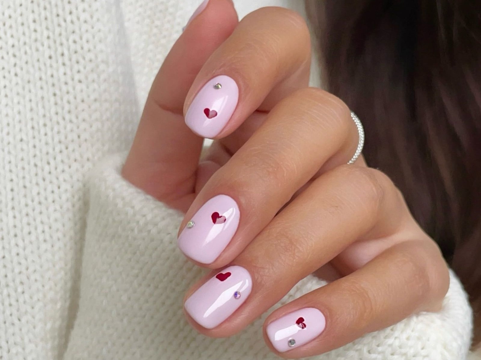 Short Oval Nails Pale Pink With Red Hearts And Gems Short Oval Nails Pale Pink With Red Hearts And Gems — Short Heart Oval Nails 2027