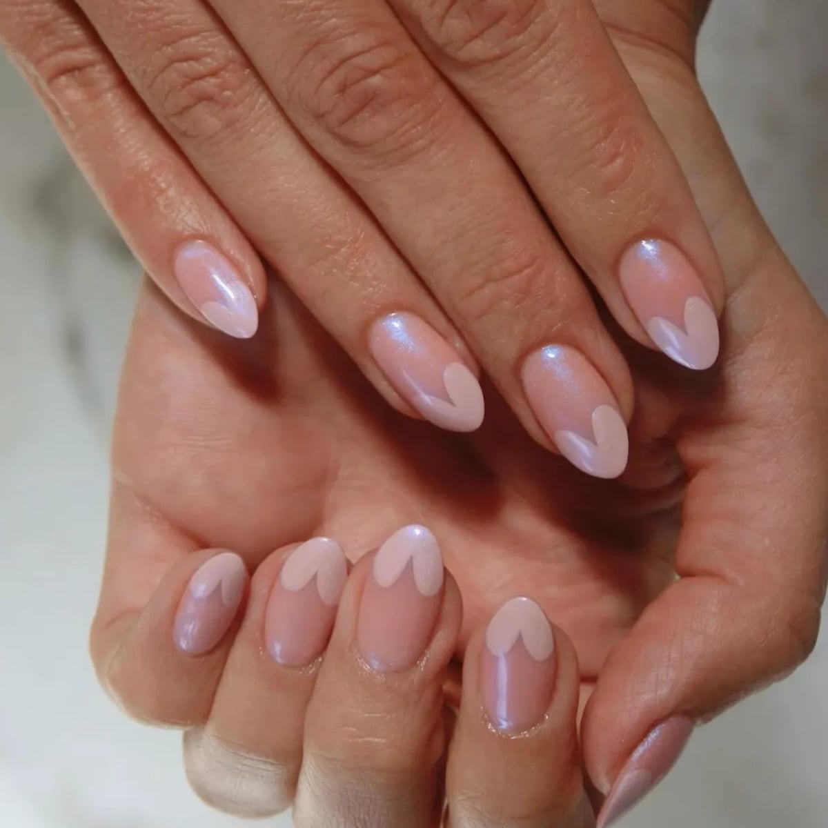 Medium Almond Nails Iridescent Pink Negative Space Heart Medium Almond Nails Iridescent Pink Negative Space Heart — Short Heart Oval Nails 2027